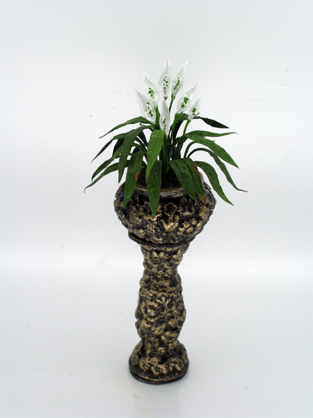 Peace Lilly in Baroc Jardinaire (image for) Peace Lilly in Baroc Jardinaire